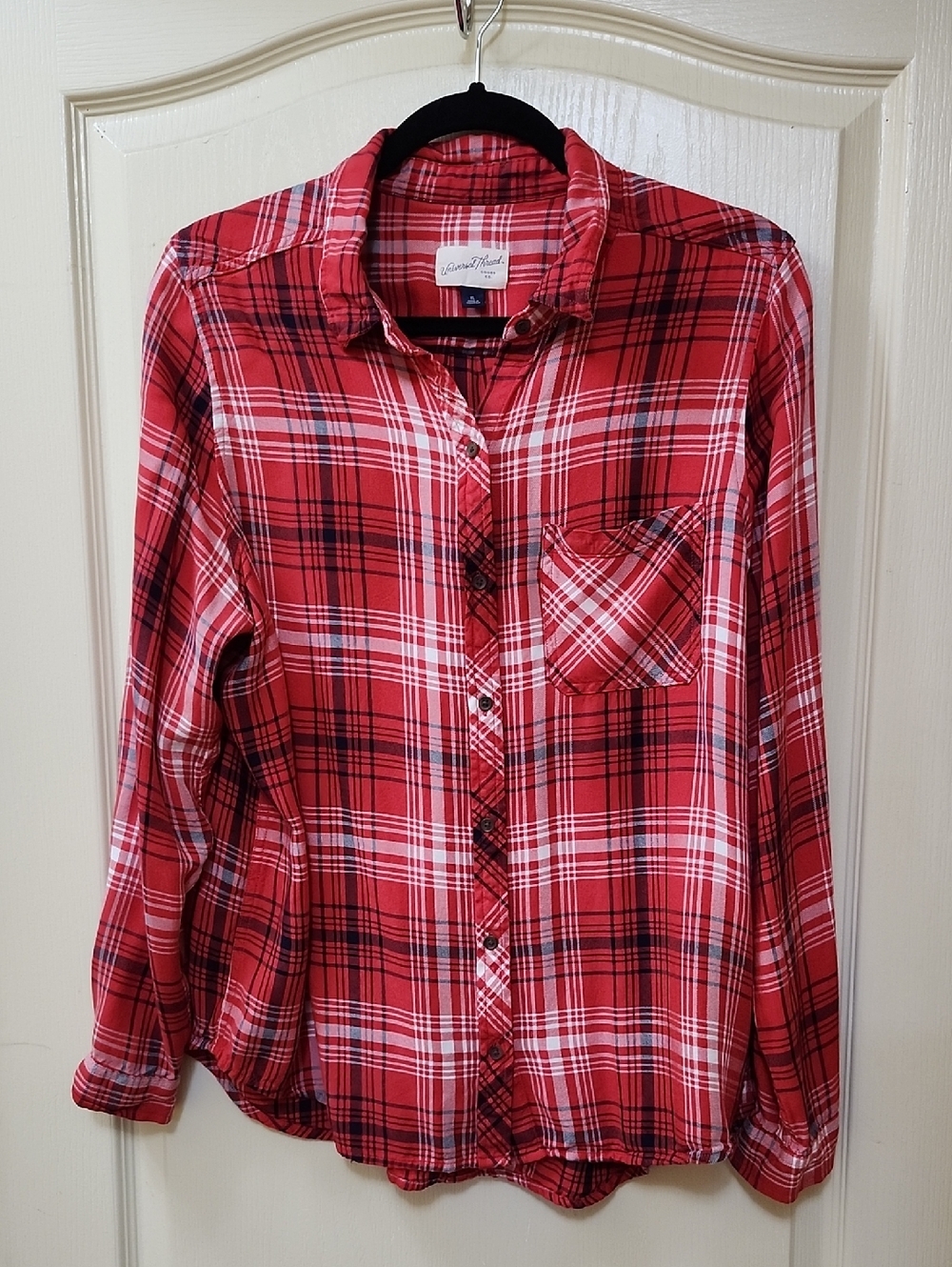 UNIVERSAL THREAD RED AND WHITE PLAID SHIRT